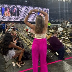 Meet your Posher, Sharon